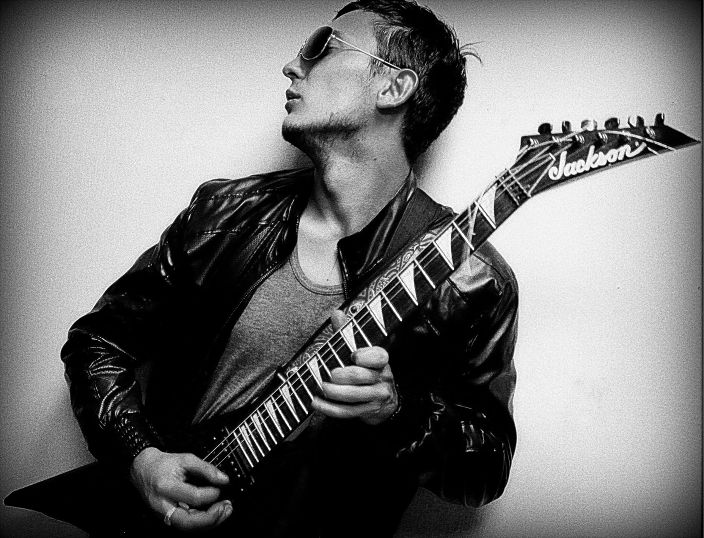 красавец же