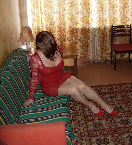 Маленькое красное платье 2