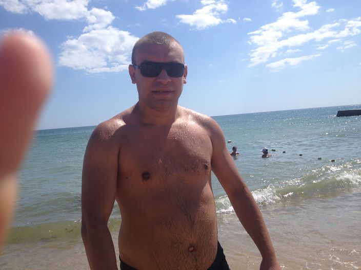 на море