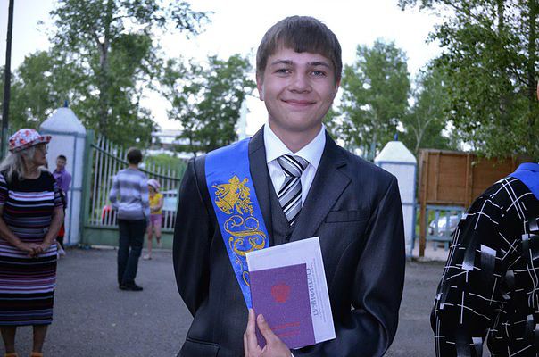 мне 18 а выгляжу на 16