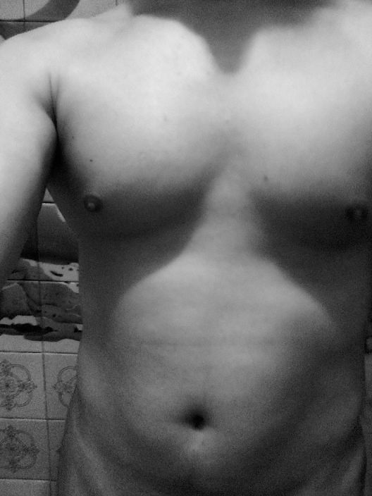 Живот нужно убрать