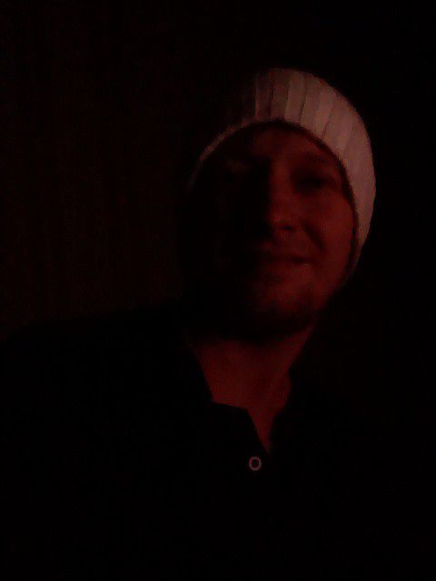 всем принцесскам! желательно брюнеткам)))