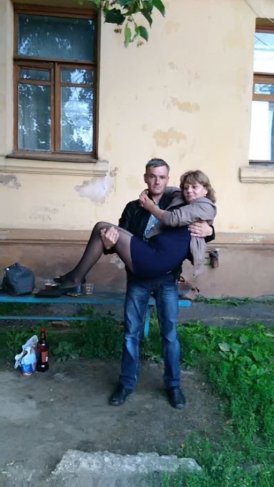 А я её любил.