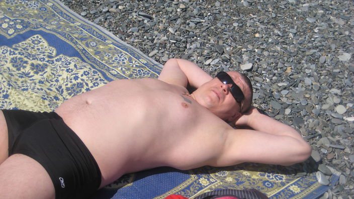 лежу на пляжу