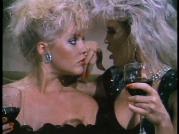 Young Amber Lynn lesbian scene