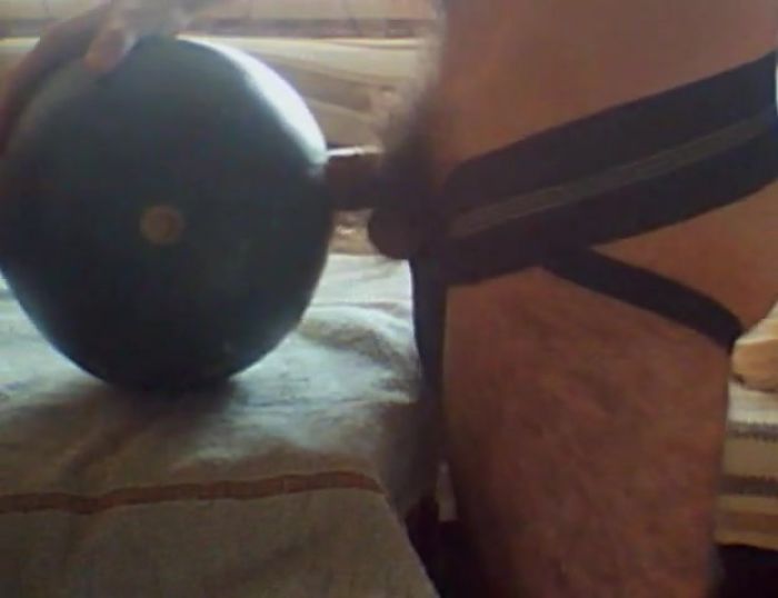 Трахает арбуз