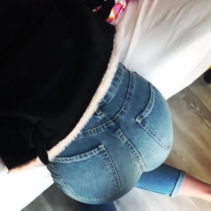 Люблю быть отшлепанной и выебанной!