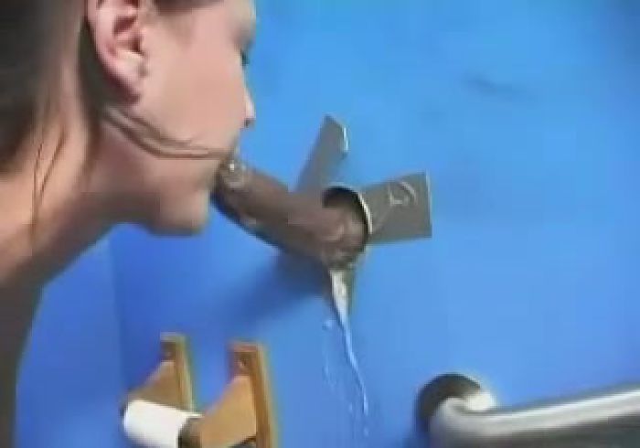 Brunette sucked a dick from gloryhole