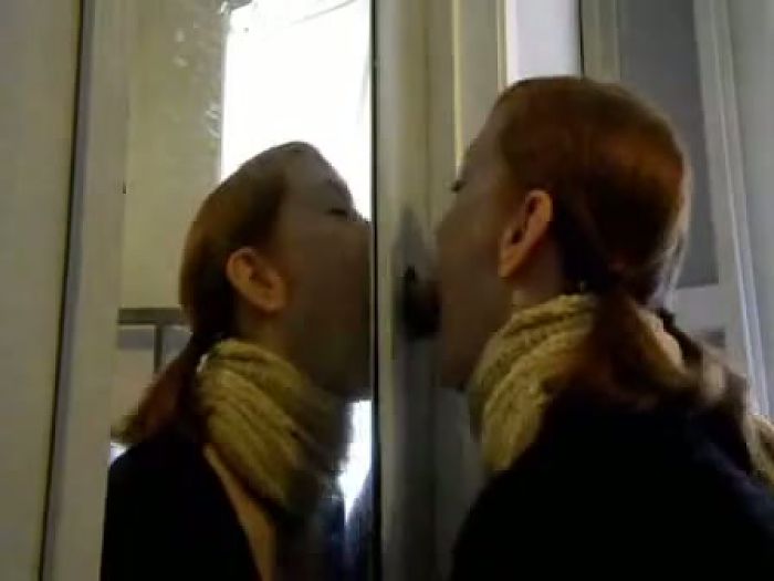 Young teen sucked a dick from gloryhole