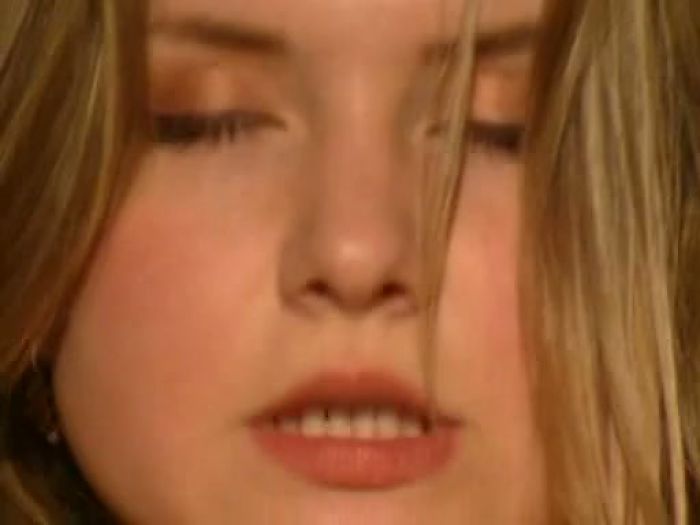 Threesome with hot girls