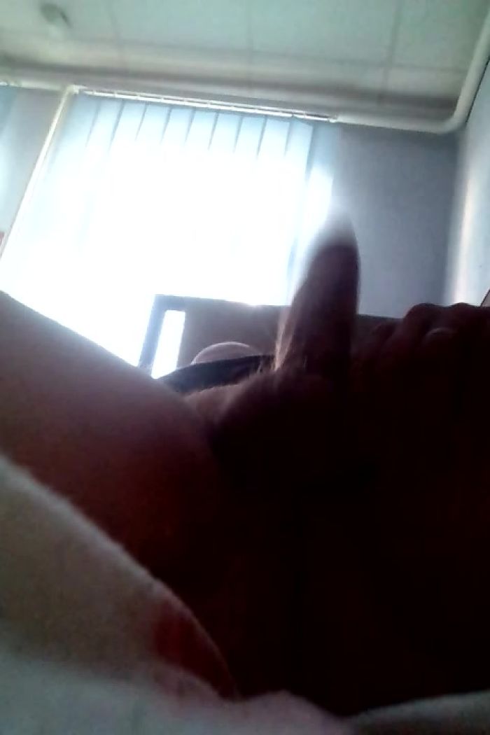 Как ая бы мне послюнявила б?)