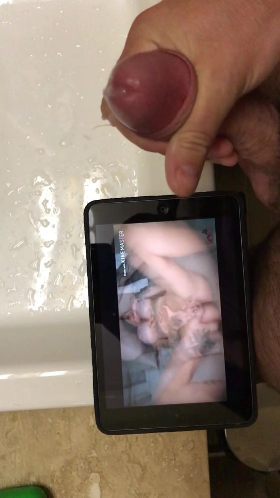 на едине с ней