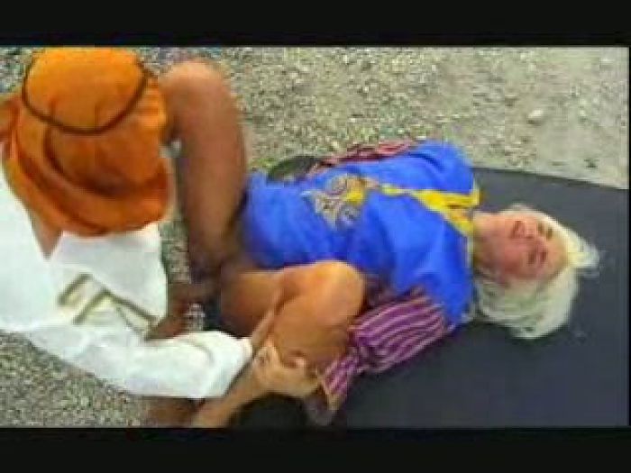 Таксист и блондинка